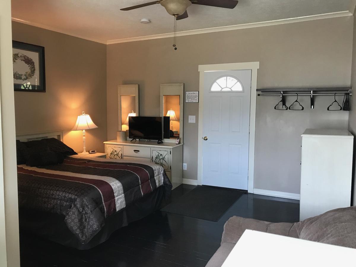 Beachcomber Inn Conesus 外观 照片